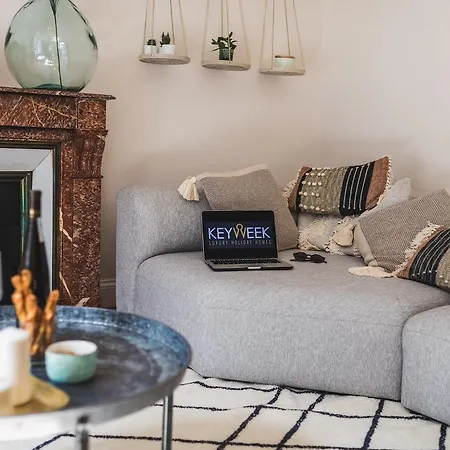 Exotic Keyweek 3-bedroom Exotic Style In